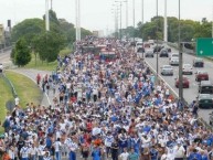 Foto: "CaraVana Velezana copando mataderos" Barra: La Pandilla de Liniers • Club: Vélez Sarsfield