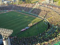 Foto: Barra: La Pesada del Puerto &bull; Club: Aldosivi