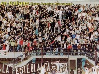 Foto: "en italiano" Barra: La Peste Blanca &bull; Club: All Boys