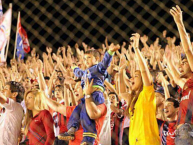 Foto: "desde pendejo te sigo" Barra: La Plaza y Comando • Club: Cerro Porteño