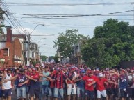 Foto: "Primera línea" Barra: La Plaza y Comando • Club: Cerro Porteño