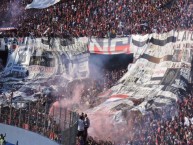 Foto: "La Plaza y Comando Azulgrana muestran banderas robadas al club olimpia" Barra: La Plaza y Comando • Club: Cerro Porteño • País: Paraguay