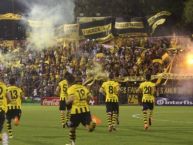 Foto: Barra: La Raza Aurinegra • Club: Guaraní de Asunción