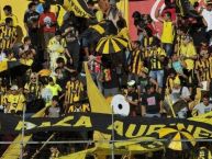 Foto: Barra: La Raza Aurinegra • Club: Guaraní de Asunción