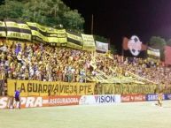 Foto: Barra: La Raza Aurinegra • Club: Guaraní de Asunción