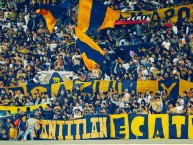 Foto: "El retorno de los trapos" Barra: La Rebel • Club: Pumas • País: México