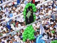 Foto: "Homenaje a Chapecoense" Barra: La Ultra Blanca y Barra Brava 96 • Club: Alianza