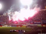 Foto: Barra: La Ultra Fiel • Club: Club Deportivo Olimpia • País: Honduras