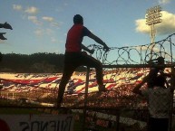 Foto: Barra: La Ultra Fiel • Club: Club Deportivo Olimpia • País: Honduras