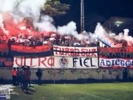 Foto: "En Salvador" Barra: La Ultra Fiel • Club: Club Deportivo Olimpia