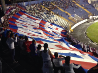 Foto: Barra: La Ultra Fiel • Club: Club Deportivo Olimpia • País: Honduras