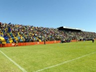 Foto: Barra: La Vagancia Capiateña • Club: Club Deportivo Capiatá