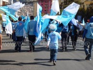 Foto: "Desde la cuna hasta el cajón!" Barra: La Vieja Escuela • Club: Bolívar • País: Bolívia