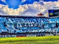 Foto: "La Vieja Escuela de Tembladerani" Barra: La Vieja Escuela • Club: Bolívar