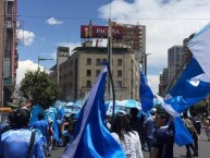 Foto: "Caravana L.V.E en La Paz" Barra: La Vieja Escuela • Club: Bolívar • País: Bolívia