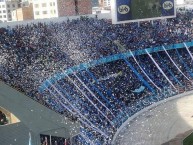 Foto: "Recibimiento L.V.E. en el clásico boliviano 2017 (Bolívar 3 - The Strongest 1)" Barra: La Vieja Escuela • Club: Bolívar