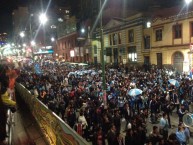 Foto: "Caravana Bolívar Campeón Boliviano Apertura 2017" Barra: La Vieja Escuela • Club: Bolívar • País: Bolívia