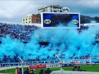 Foto: "Hinchada Barra Brava Club Bolívar (en el clásico boliviano 2017)" Barra: La Vieja Escuela • Club: Bolívar • País: Bolívia