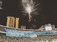 Foto: "Recibimiento bolivarista en el clásico boliviano 207 (Bolívar 0 - The Strongest 0)" Barra: La Vieja Escuela • Club: Bolívar • País: Bolívia