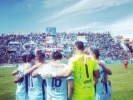 Foto: "La copa del bicampeonato en casa" Barra: La Vieja Escuela • Club: Bolívar • País: Bolívia