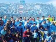 Foto: "Bolívar Bicampeón Torneo Clausura 2017, Tembladerani La Paz" Barra: La Vieja Escuela • Club: Bolívar • País: Bolívia