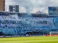 Foto: "Hijos nuestros por los siglos de los siglos amén" Barra: La Vieja Escuela • Club: Bolívar • País: Bolívia