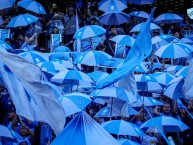 Foto: "La Vieja Escuela armando fiesta en el Clásico Boliviano Bolívar vs. The Strongest" Barra: La Vieja Escuela • Club: Bolívar • País: Bolívia