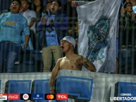 Foto: "La Vieja Escuela en Asunción, Libertadores 2023 (Cerro Porteño 0 - 4 Bolívar)" Barra: La Vieja Escuela • Club: Bolívar