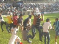 Foto: Barra: Legión Roja y Negra • Club: Walter Ferretti