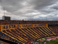 Foto: "Hasta el último aliento" Barra: Libres y Lokos &bull; Club: Tigres &bull; País: México