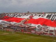 Foto: Barra: Los Borrachos de Morón • Club: Deportivo Morón