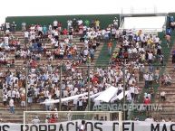 Foto: Barra: Los Borrachos del Mastil • Club: Altos Hornos Zapla • País: Argentina