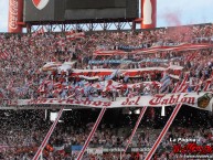 Foto: "lapaginamillonaria.com" Barra: Los Borrachos del Tablón • Club: River Plate • País: Argentina