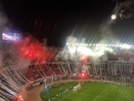 Foto: "Final Recopa 2016" Barra: Los Borrachos del Tablón • Club: River Plate