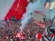 Foto: "Banderazo previo a la semifinal de la copa libertadores vs Atlético Mineiro 2024" Barra: Los Borrachos del Tablón • Club: River Plate • País: Argentina