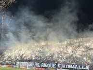 Foto: Barra: Los Caudillos del Parque &bull; Club: Independiente Rivadavia