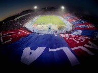 Foto: "Bandera gigante" Barra: Los de Abajo • Club: Universidad de Chile - La U