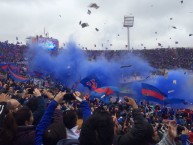 Foto: "Recibimiento 29 de out de 2017 por el Clásico Universitario" Barra: Los de Abajo • Club: Universidad de Chile - La U