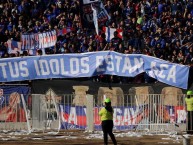 Foto: "TUS IDOLOS ESTAN ACÃ" Barra: Los de Abajo • Club: Universidad de Chile - La U