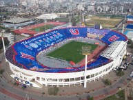 Foto: "telón tapa tribuna 2024" Barra: Los de Abajo • Club: Universidad de Chile - La U • País: Chile