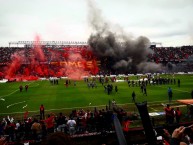 Foto: Barra: Los de Siempre • Club: Colón