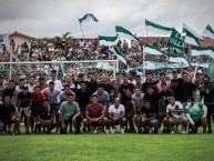 Foto: "Los de siempre recibe a los nuevos jugadores" Barra: Los de Siempre • Club: Oriente Petrolero