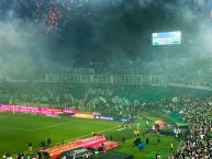 Foto: "¡INFALTABLES PURO CORAZÓN, 25 AÑOS!" Barra: Los del Sur &bull; Club: Atlético Nacional