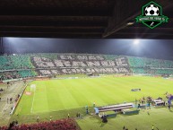 Foto: "El Más Grande de Colombia" Barra: Los del Sur &bull; Club: Atlético Nacional &bull; País: Colombia