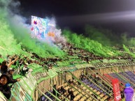 Foto: "de visitante vs Deportivo Pasto" Barra: Los del Sur &bull; Club: Atlético Nacional &bull; País: Colombia