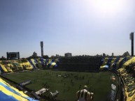 Foto: "Bandera Gigante vs Nob (10/12/2017)" Barra: Los Guerreros • Club: Rosario Central • País: Argentina