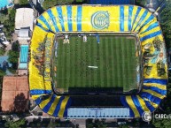 Foto: "Telón tapa tribuna" Barra: Los Guerreros • Club: Rosario Central