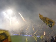 Foto: "Espectacular recibimiento, toda la noche fue una fiesta" Barra: Los Guerreros • Club: Rosario Central • País: Argentina