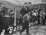 Foto: "6 de Agosto de 1967 - Delirio de la multitud Pincharrata" Barra: Los Leales • Club: Estudiantes de La Plata • País: Argentina