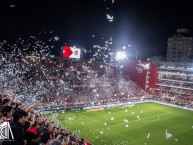 Foto: "Recibimiento Papelitos 2023" Barra: Los Leales • Club: Estudiantes de La Plata • País: Argentina